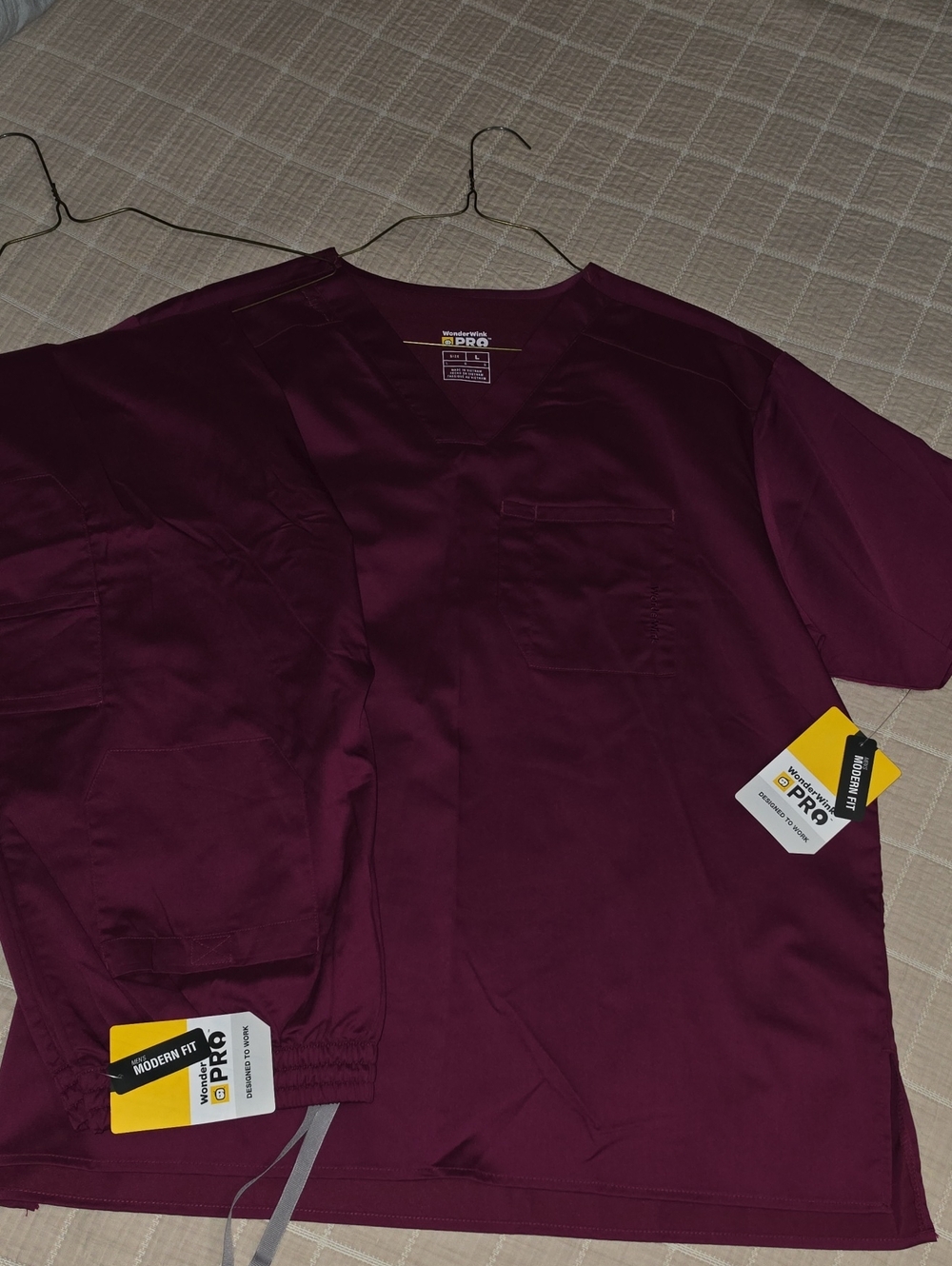 WonderWink Men's Short Sleeve Scrub Set in Burgundy Plum